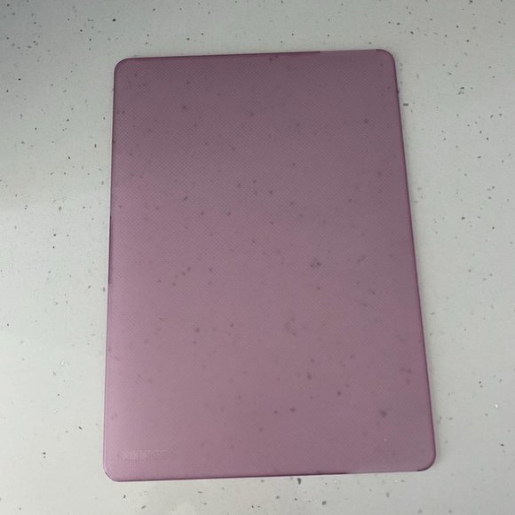 Incase Purple/Violet Hardshell Case Dots for MacBook Air (13-inch, 2020) - Picture 1 of 3
